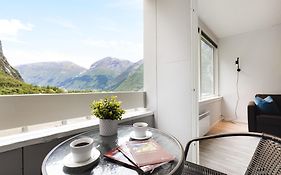 Trolltunga Aparthotel